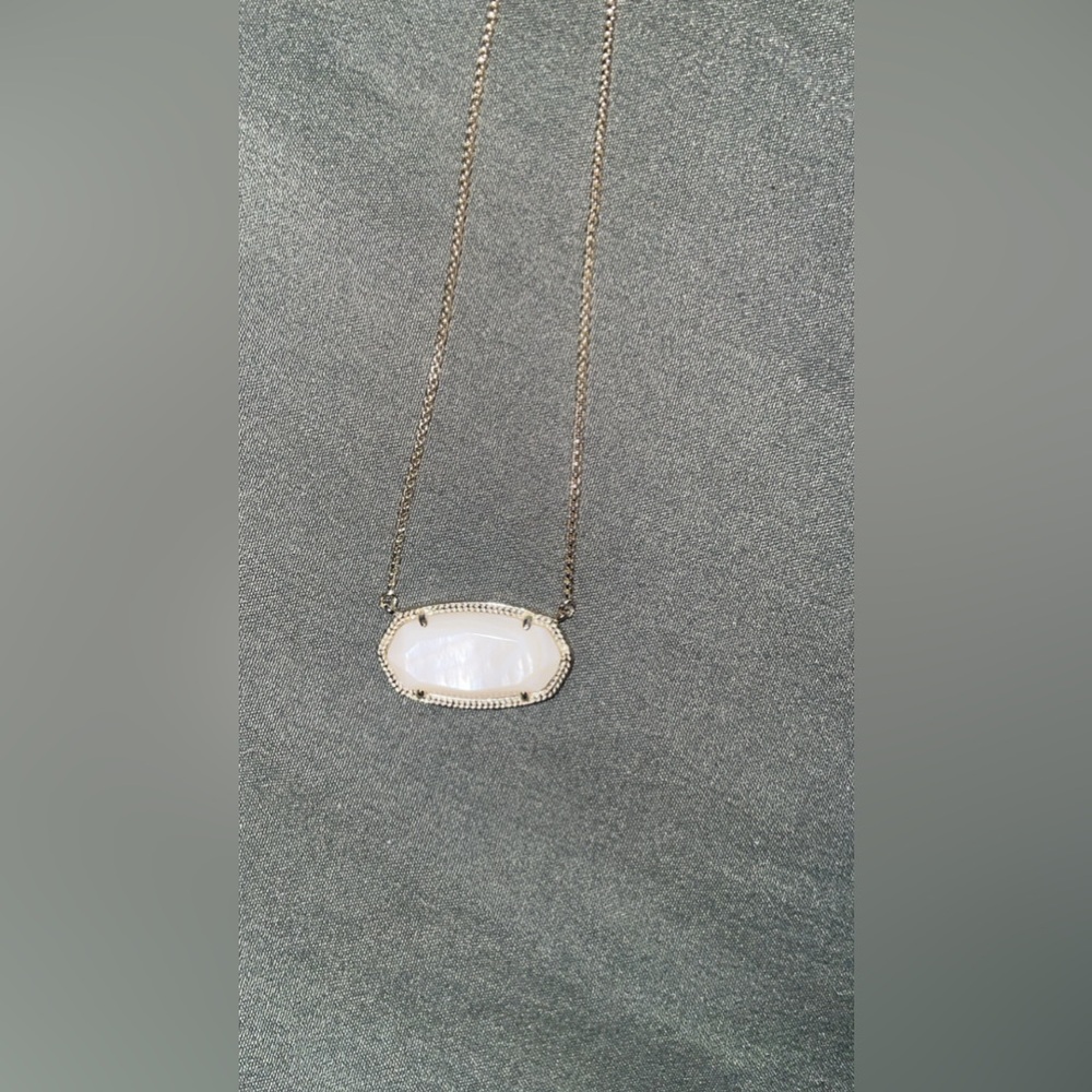Kendra Scott Necklace